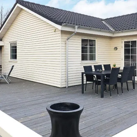 7 Person In Hals-by Traum Ferienhaus